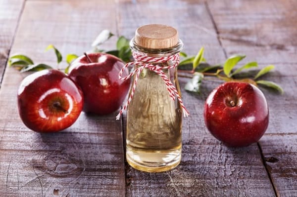 درمان خانگی عفونت گوش با روش های سنتی (از درمان با سیر تا روغن زیتون)