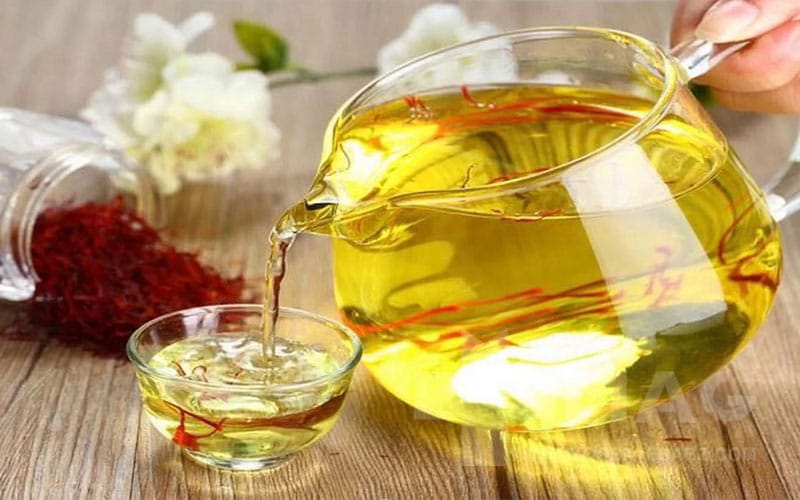 دمنوش برای پریود و تأثیر آن بر دردهای قاعدگی (معرفی ۱۸ دمنوش مفید)