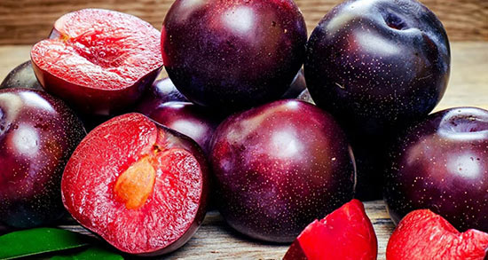 تعبیر خواب آلو بخارا ، معنی دیدن آلو بخارا در خواب های ما چیست