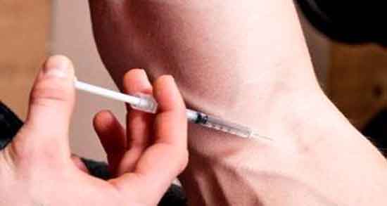 تعبیر خواب آمپول زدن به خود ، معنی آمپول زدن به خودمان در خواب چیست