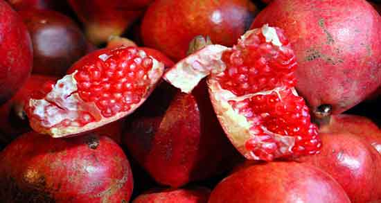 تعبیر خواب انار شیرین ، و انار گرفتن و دادن و خوردن مرده برای زن باردار