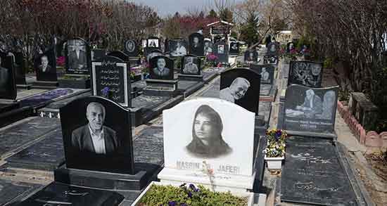 تعبیر خواب بهشت زهرا و رفتن سر قبر شهید و قبرستان در خانه تعبیر خواب بهشت زهرا ، معنی بهشت زهرا رفتن و بودن در خواب چیست