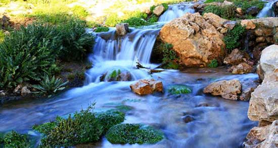 تعبیر خواب بیرون امدن اب از زمین ، معنی دیدن بیرون امدن اب از زمین در خواب