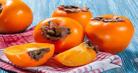 تعبیر خواب خرمالو کال ، معنی دیدن خرمالو نرسیده و کال در خواب چیست