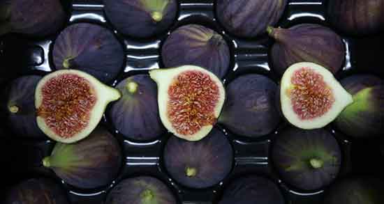 تعبیر خواب خوردن انجیر شیرین ، در خواب برای زن باردار و دختر مجرد و دیگران چیست