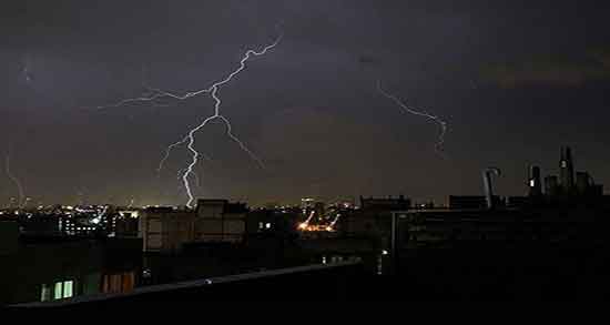 تعبیر خواب دیدن رعد و برق ؛ معنی دیدن رعد و برق در خواب ما چیست