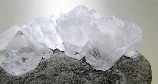 تعبیر خواب زاج ، تعبیر زاج سفید در خواب و خوردن آن از دید ابن سیرین چیست
