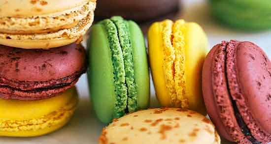 تعبیر خواب شیرینی ، خوردن دختر مجرد خامه ای ابن سیرین و شکلات خوردن امام صادق