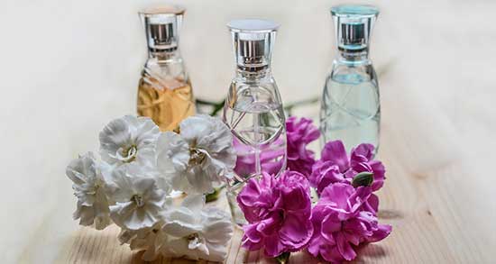 تعبیر خواب شیشه عطر ، معنی دیدن شیشه عطر در خواب های ما چیست