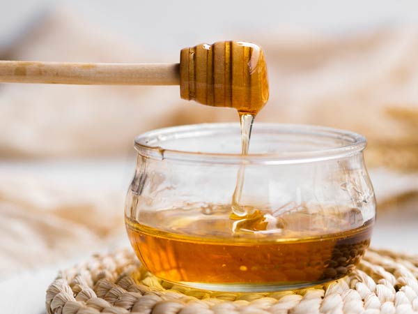 تعبیر خواب عسل خوردن امام صادق + معنی عسل خوردن از نظر امام صادق در خواب های ما چیست