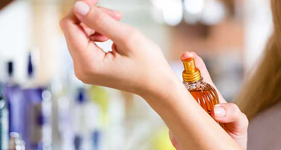 تعبیر خواب عطر گرفتن ، معنی دیدن عطر گرفتن در خواب های ما چیست