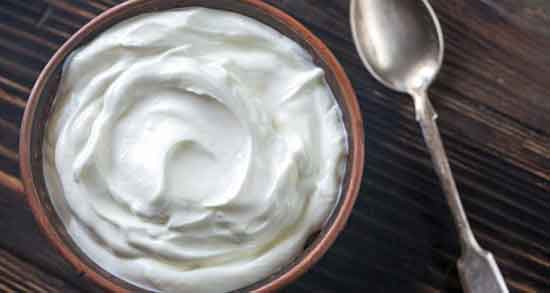 تعبیر خواب ماست ، بستن و خیار هدیه گرفتن از منوچهر مطیعی ریخته شده و نعنا به دیگران