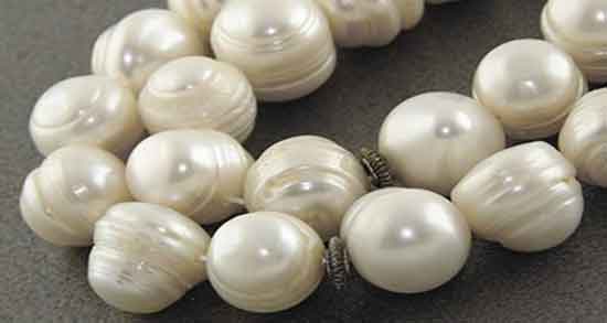 تعبیر خواب مروارید رنگی و مروارید های زیاد ابن سیرین برای دختر مجرد تعبیر خواب مروارید رنگی ؛ معنی دیدن مروارید رنگی در خواب های ما چیست