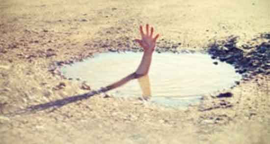 تعبیر خواب منجلاب ، و گل و لای و جلبک روی آب و خزه سبز در خواب چیست