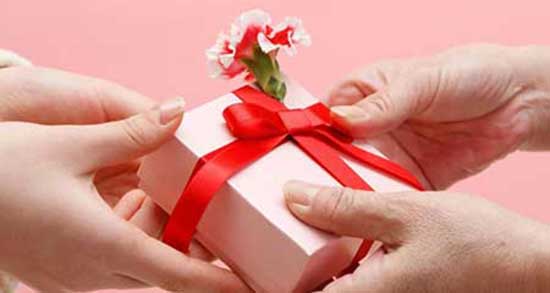 تعبیر خواب هدیه گرفتن از امام رضا ، معنی دیدن هدیه گرفتن از امام رضا در خواب