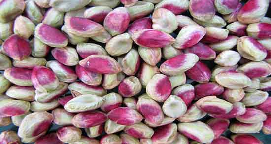 تعبیر خواب پسته خام ، خوردن و دیدن و خوردن پسته تازه سبز در خواب چیست