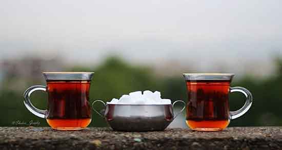 تعبیر خواب چای خوردن با قند ، معنای خوردن چای قند پهلو در خواب چیست
