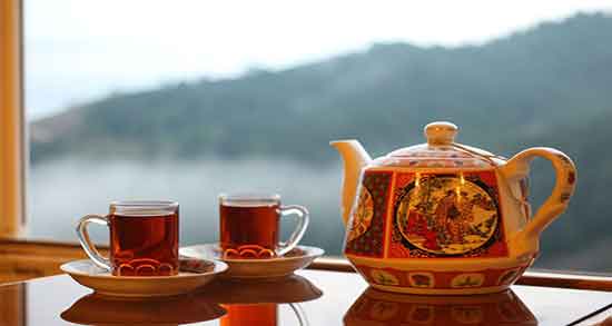 تعبیر خواب چای ، نذری و خشک شده سیاه و خوردن و ریختن برای مهمان ابن سیرین