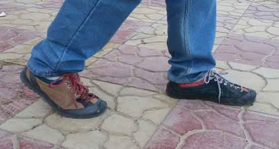 تعبیر خواب کفش لنگه به لنگه ، کفش تا به تا و دمپایی لنگه به لنگه چیست