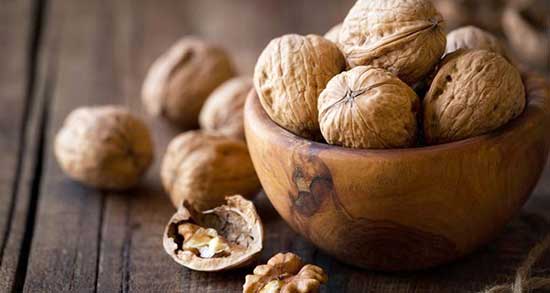 تعبیر خواب گردو با پوست چوبی ، معنی دیدن گردو با پوست چوبی در خواب