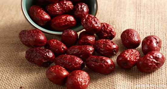 خواص دمنوش عناب با اویشن ؛ مصرف دمنوش عناب با اویشن برای عفونت ریه