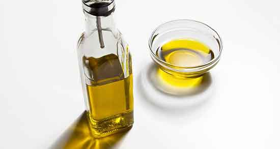خواص روغن سداب در طب اسلامی برای پوست و رحم و وزوز گوش نی نی سایت