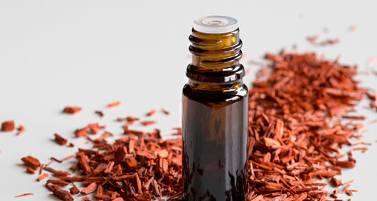 خواص روغن چوب صندل برای پوست صورت ؛ روغن چوب صندل برای صورت