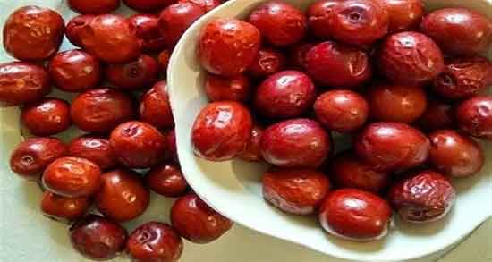 خواص سنجد و عسل ؛ فواید مصرف سنجد و عسل برای سرماخوردگی