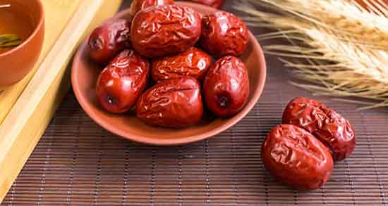 طبع عناب گرم یا سرد ؛ ایا طبع عناب از نظر طب سنتی برای بدن گرم است
