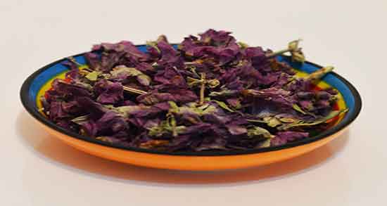 طبع گل اروانه چیست ؛ ایا طبع گل اروانه برای بدن سرد و خشک است