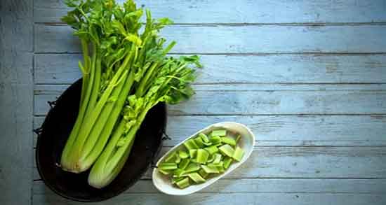 طرز تهیه پودر برگ کرفس ؛ دستور تهیه پودر برگ کرفس به روش خانگی