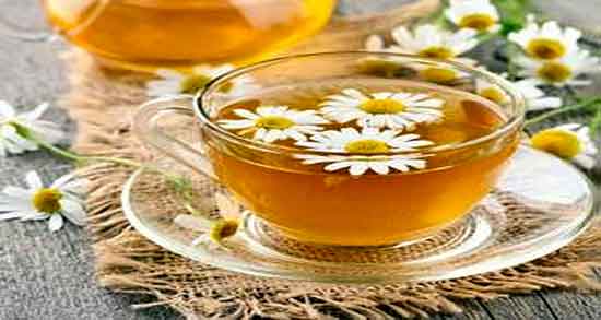 عرق بابونه در دوران شیردهی ؛ مضرات مصرف عرق بابونه برای زنان شیرده