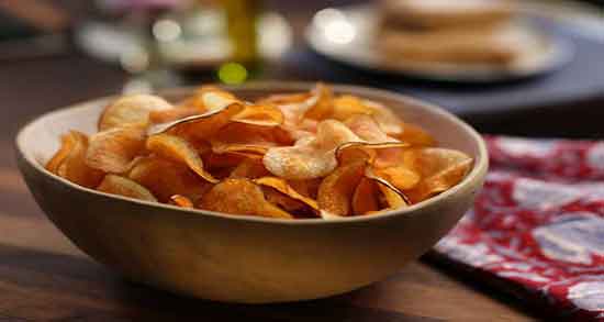 مضرات چیپس و پفک در بارداری ؛ عوارض استفاده از چیپس و پفک برای زنان