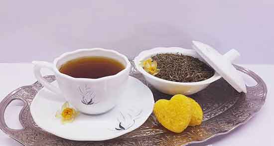 چای آویشن و زعفران ؛ ایا ترکیب چای آویشن و زعفران برای پوست مفیده