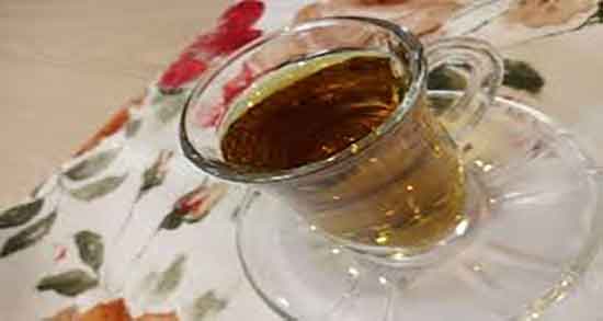 چای گزنه و برگ زیتون ؛ فواید مصرف چای گزنه و برگ زیتون برای گلو درد