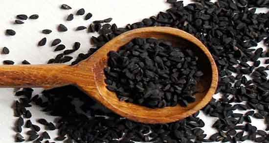 چگونه دمنوش سیاه دانه درست کنیم ؛ دستور دم کرده سیاه دانه برای پریودی