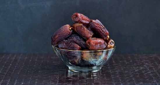 کالری هر خرما ؛ بررسی خواص و کالری موجود در خرما