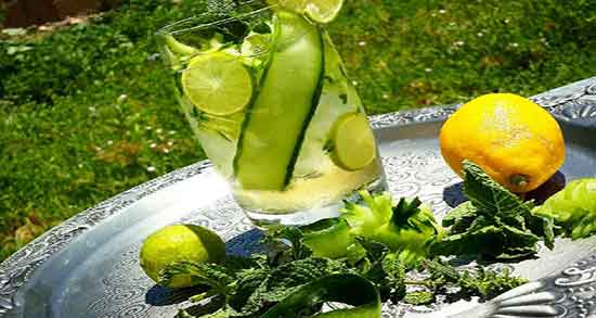 آب خیار و لیمو و مصرف روزانه آب خیار و لیمو برای لاغری شکم و پهلو آب خیار و لیمو ؛ مصرف روزانه آب خیار و لیمو برای لاغری شکم و پهلو