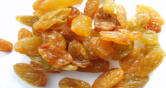 آب کشمش و کبد چرب ؛ خوردن اب کشمش ناشتا برای چربی سوزی