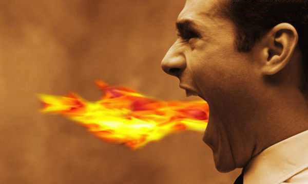 تعبیر خواب آتش از دهان بیرون آمدن + معنی آتش از دهان بیرون آمدن در خواب های ما چیست