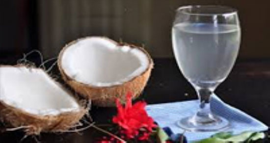 خواص آب نارگیل برای جنین ؛ استفاده از اب نارگیل برای تقویت معده نوزاد