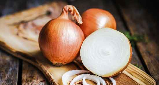 خواص آب پیاز برای پوست صورت ؛ جوان سازی پوست صورت با آب پیاز