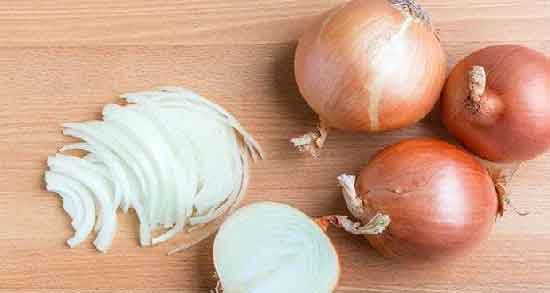 خواص آب پیاز برای پوست و درمان جوش و لک صورت با آب پیاز خواص آب پیاز برای پوست ؛ درمان جوش و لک صورت با آب پیاز