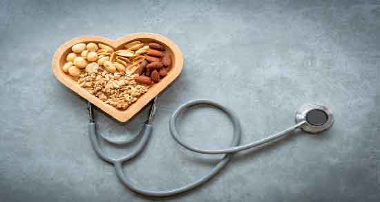 خواص خشکبار در بارداری ؛ فواید خوردن خشکبار برای زن باردار