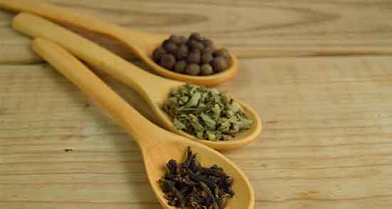 خواص روغن میخک در طب سنتی ؛ مصرف روغن میخک از نظر طب سنتی