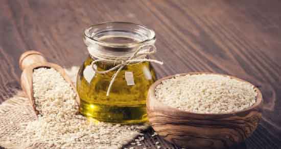 خواص روغن کنجد برای صورت ؛ کاهش چین و چروک پوست با روغن کنجد