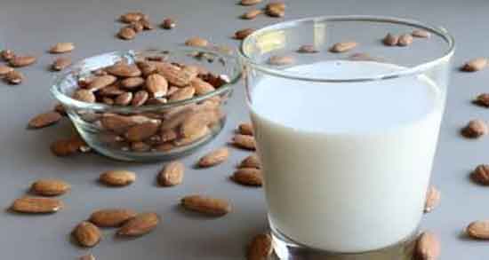 خواص شیر بادام برای نوزاد ؛ خاصیت شیر بادام و عسل برای کودکان