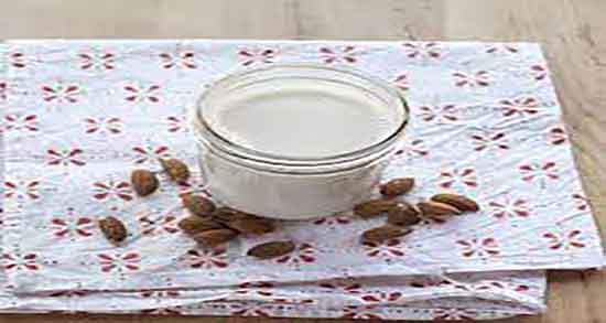 خواص شیر بادام در طب سنتی ؛ فواید مصرف شیر بادام از نظر طب سنتی