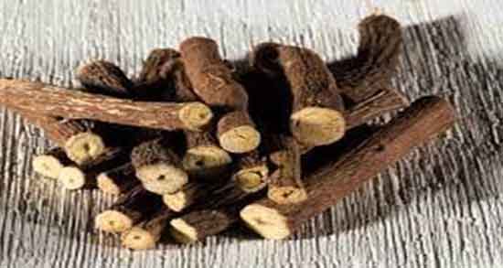 خواص شیره شیرین بیان برای معده و اسید معده و روده و کبد و رحم خواص شیره شیرین بیان ؛ برای معده و اسید معده و روده و کبد و رحم