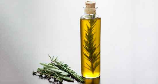 روغن رزماری برای مژه و روش استفاده از روغن رزماری برای تقویت مژه روغن رزماری برای مژه ؛ روش استفاده از روغن رزماری برای تقویت مژه